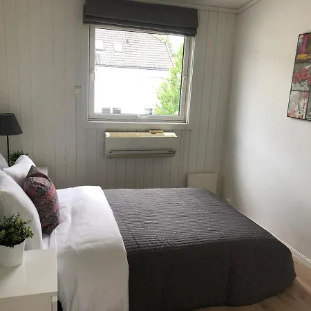 Krsferie Ved Sentrum - Grim Apartment *