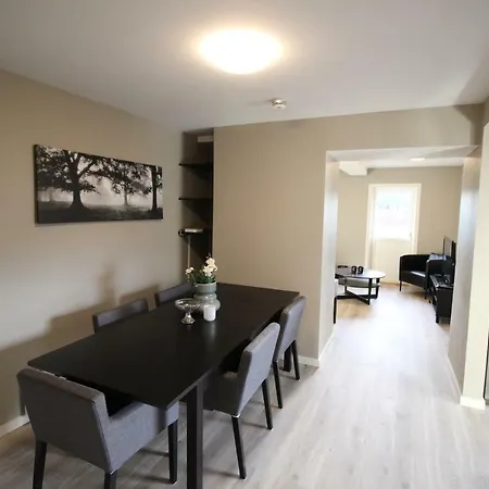Krsferie Ved Sentrum - Grim Apartment *